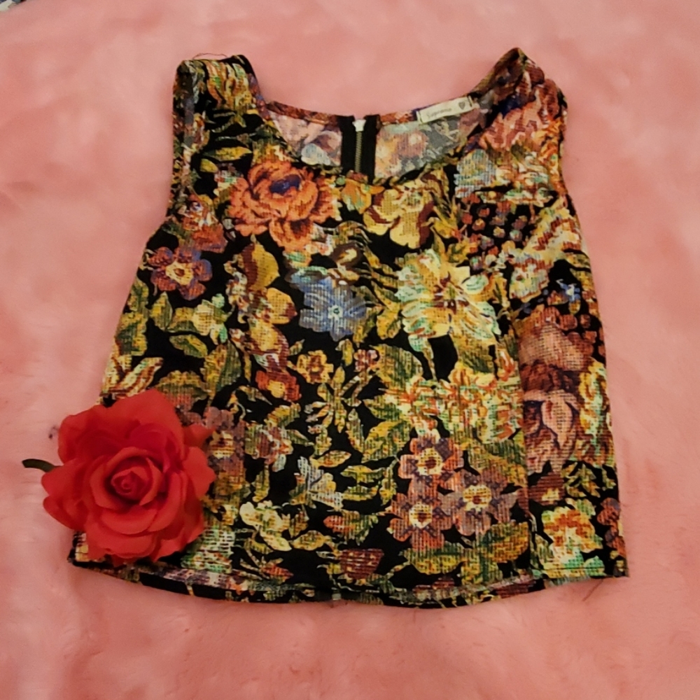Floral zipper back crop top